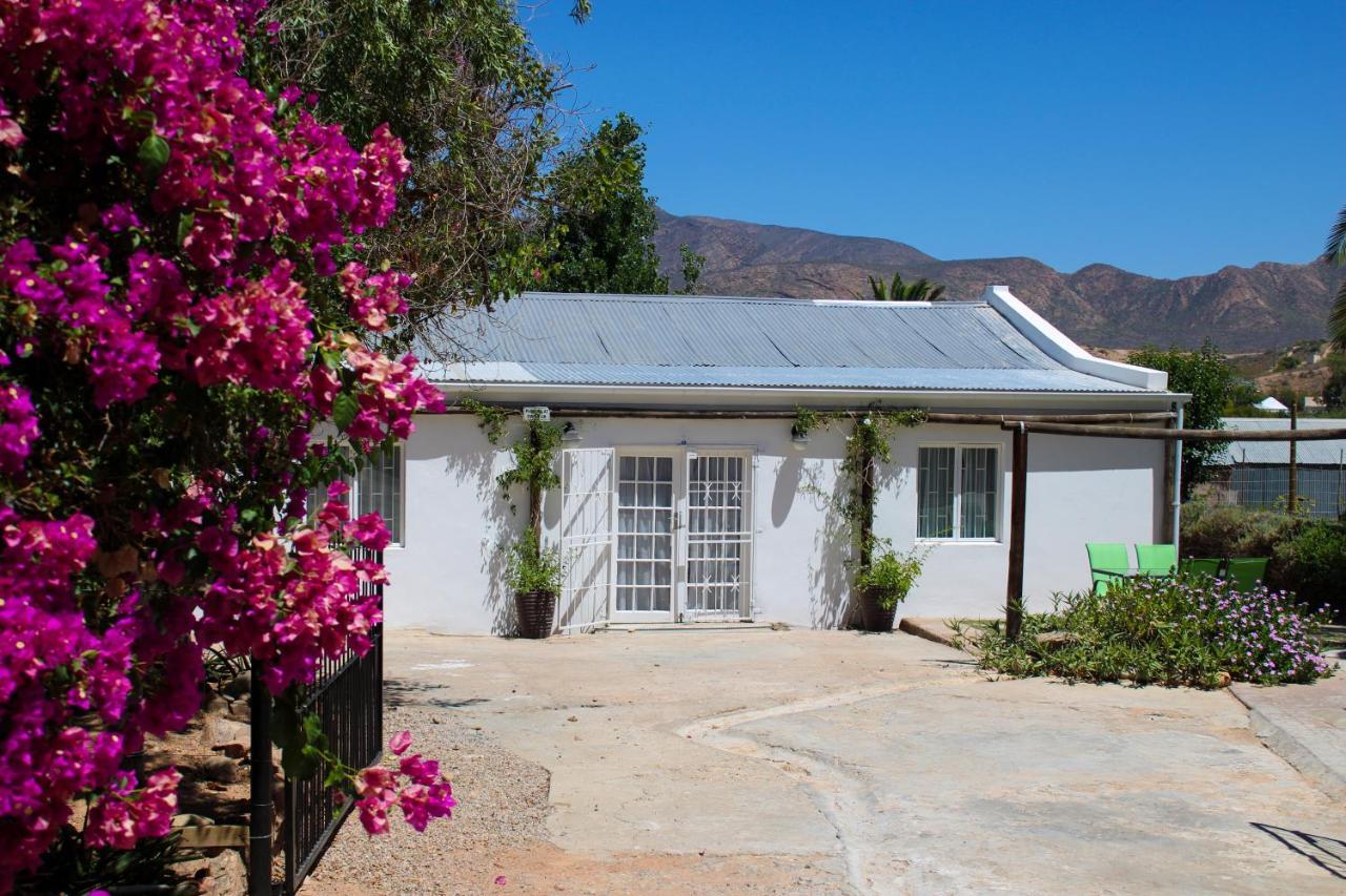 Die Dorpshuis Calitzdorp Dış mekan fotoğraf
